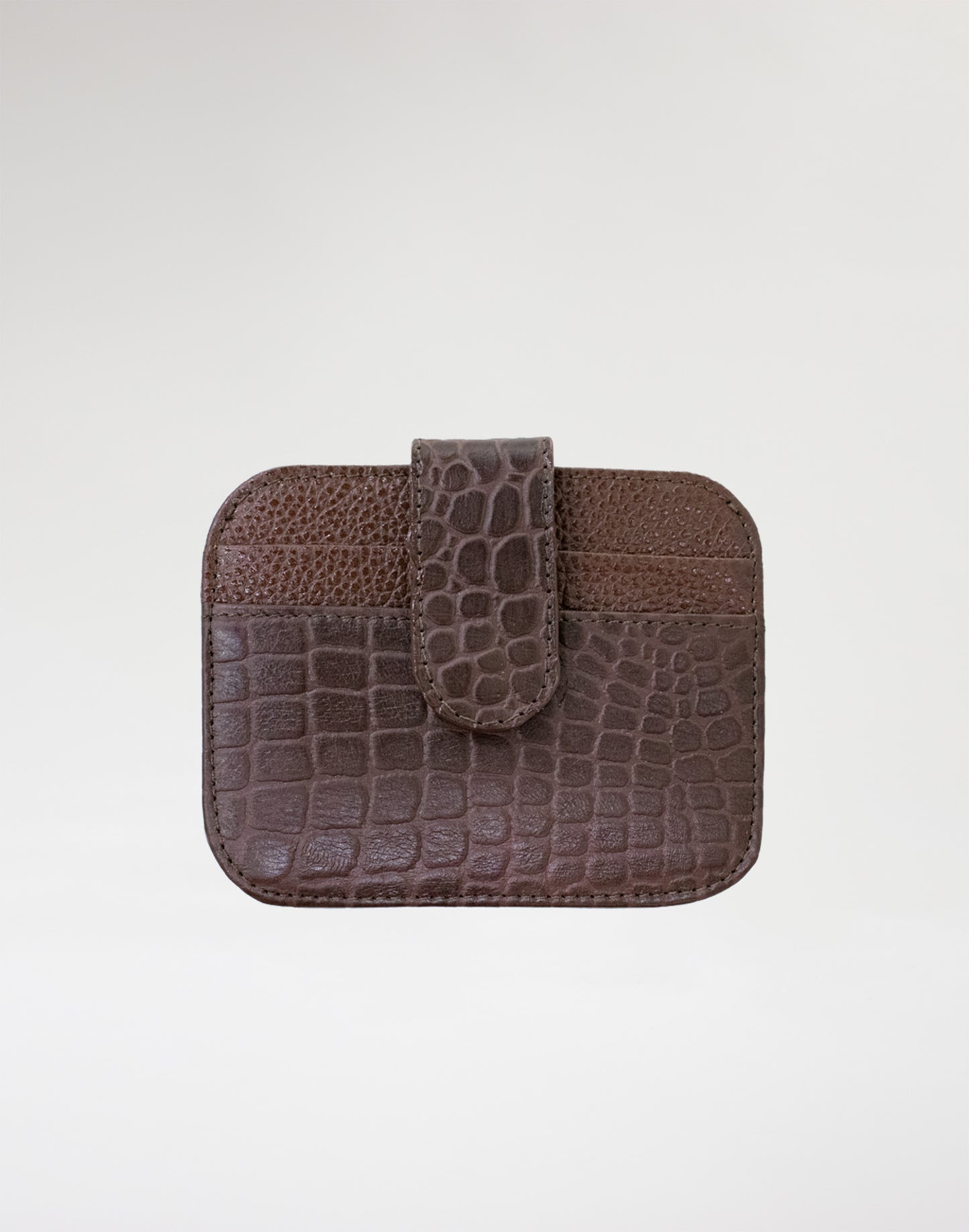 Tarjetero marrón
